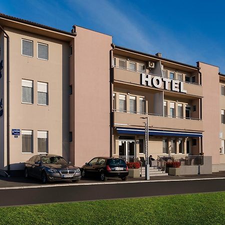 Airport Hotel Garni Belgrad Exteriör bild