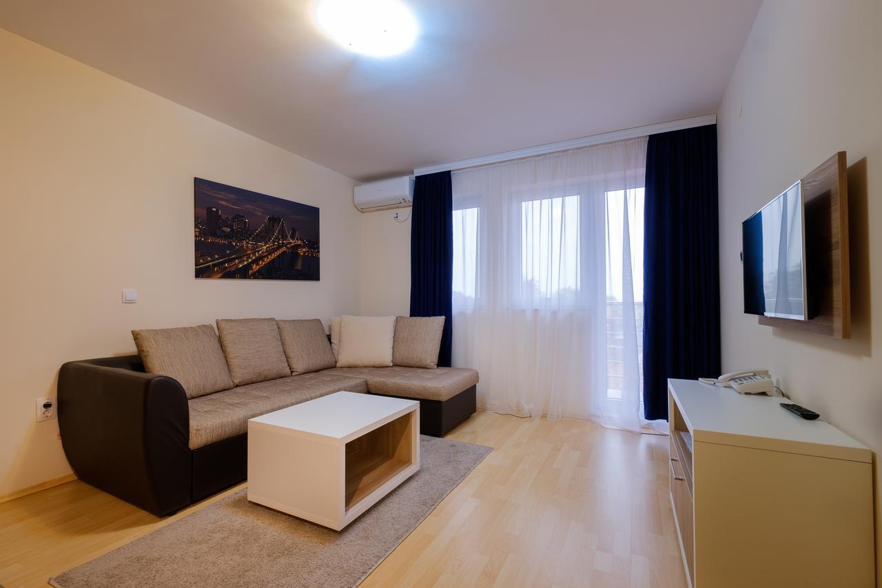 Airport Hotel Garni Belgrad Exteriör bild