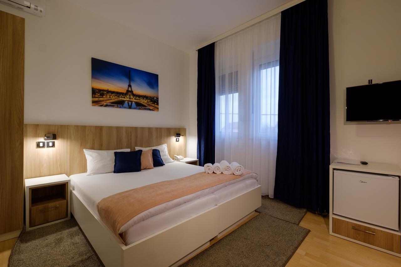 Airport Hotel Garni Belgrad Exteriör bild