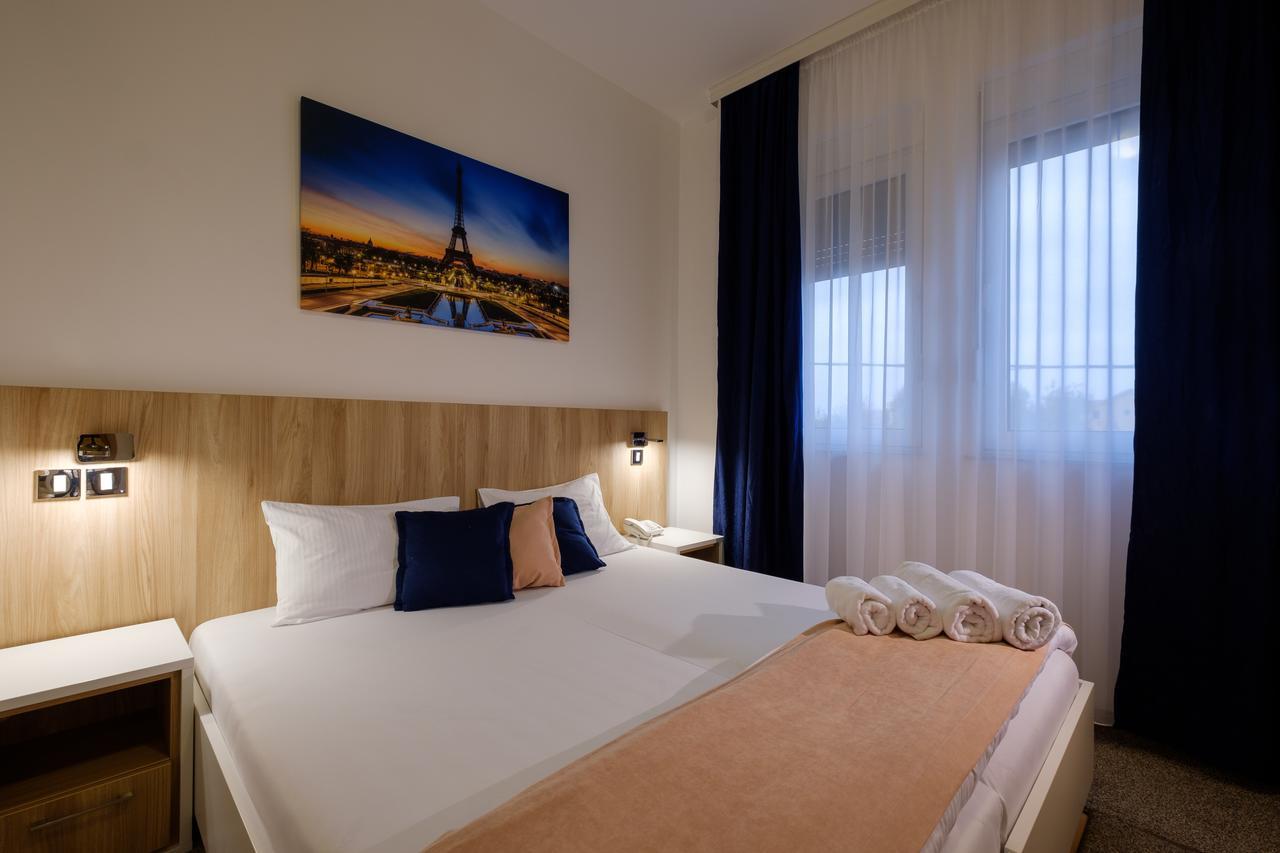 Airport Hotel Garni Belgrad Exteriör bild