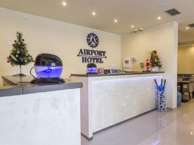 Airport Hotel Garni Belgrad Exteriör bild